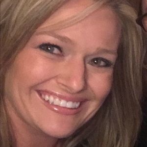 Meet your Posher, Courtney